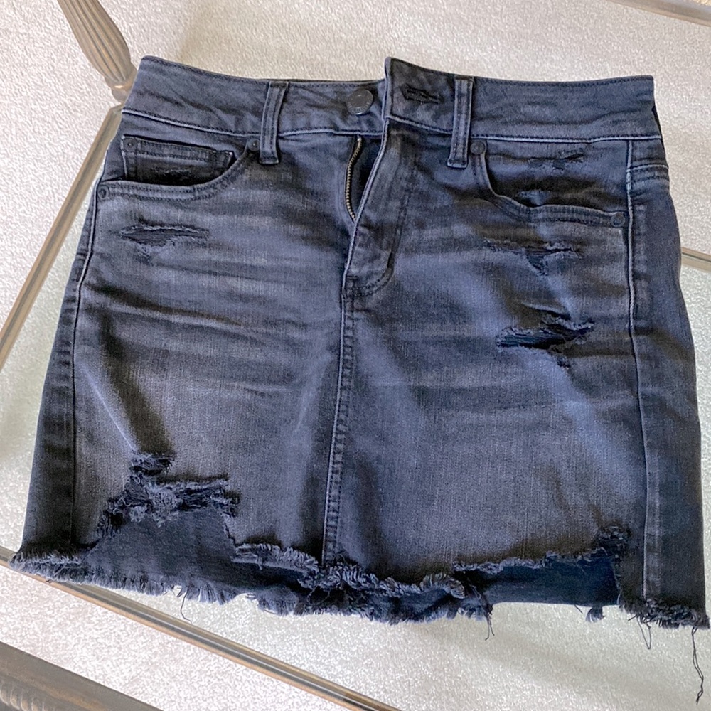 American Eagle distressed black jean skirt size 2